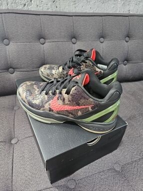 Nike Men's Camo Basketball Sneakers with Red Swoosh and Green Heel